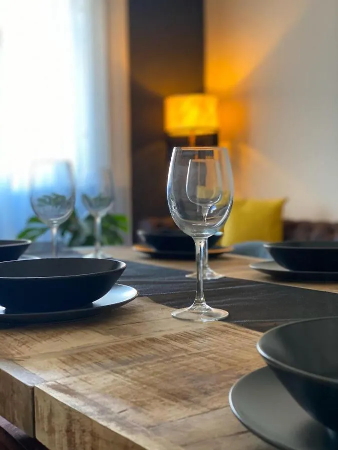 דירה סביליה Apartamentos Paseo Colon ספרד