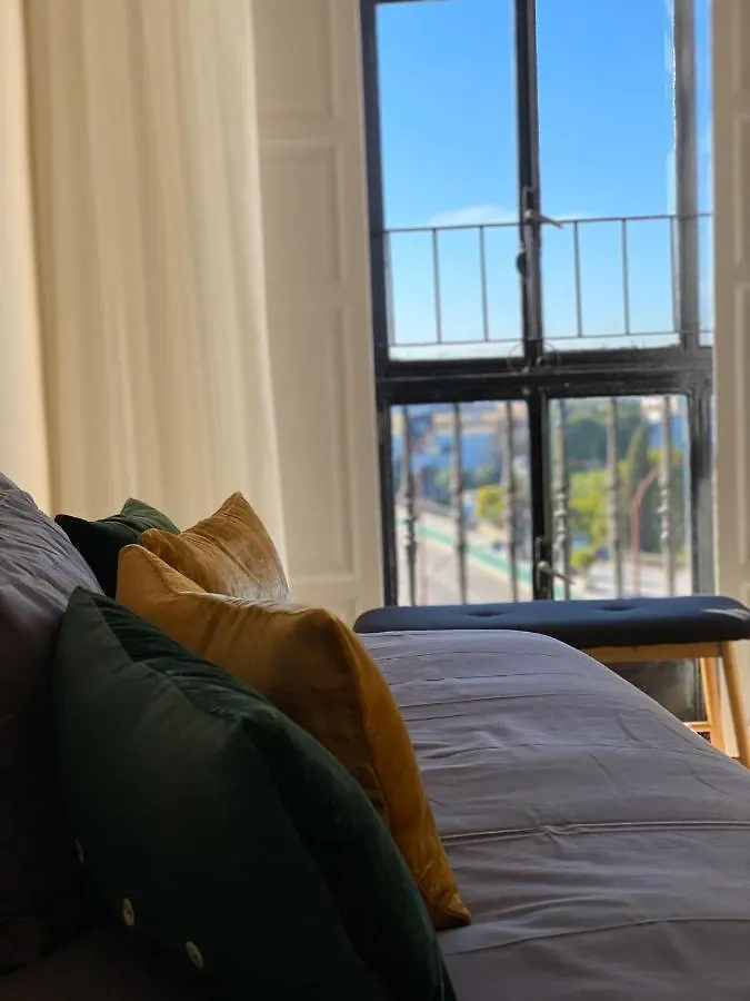 Apartamentos Paseo Colón Sevilha Espanha